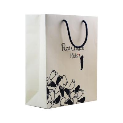 China Sustinable Strong Workmanship Exquisite Gift Bag Paper Handbag Recyclable for sale