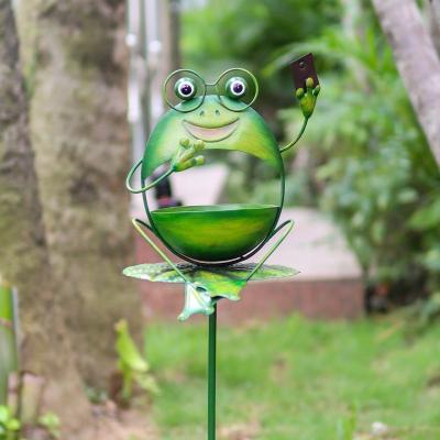 China Art Decor Liffy Bird Feeder Bird Food Storage Frog Design Garden Stake Top Quality for sale