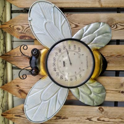 China Metal and Glass Wall Art Thermometer Wall Hanging Hand-Painting Art Decor Hot Sell Garden Bee Decoration for sale