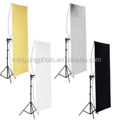 China Photography Equipments Colorful Photo Studio Flat Panel Lightweight Reflector With 360 Degree Rotating Holding Bracket 38062 for sale