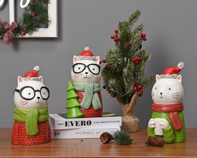 China Resin Nutcracker Resin Cat Sculpture Mery Luxury Indoor Christmas Decoration for sale