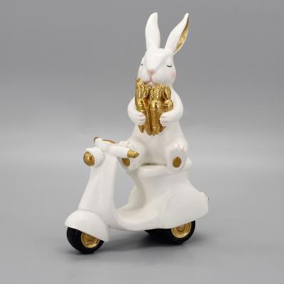 China Lovely Easter Bunny Ornament Resin Rabbit Figurine African Table Party Seasonal Decoration for sale