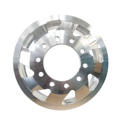 Cina Heavy Duty Truck 8.25X22.5Inch 6061 Aluminum Bar Aluminum Truck Wheels With Heart Shaped Duct Hole in vendita