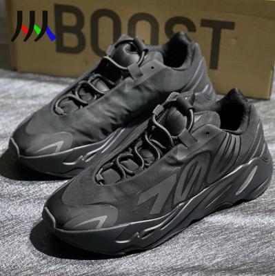 China CUSHIONING 2020 Latest Design Original High Quality Yeezy Shoes Men Fashion Yeezy 700 V2 Running Sports Shoes for sale