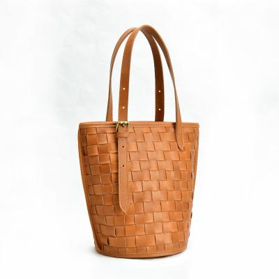 China Vintage New Design Woven Leather Bags Tote Bag Vintage Cowhide Shoulder Genuine Leather Bags Handmade for sale