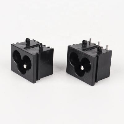 China Electrical appliance factory sale high power plastic shell socket plum blossom insert word desktop socket for sale