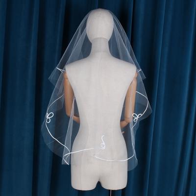 China Simple White Gauze One Layer Wedding Lace Edge Ribbon Fashion Short Bridal Veils For Women for sale