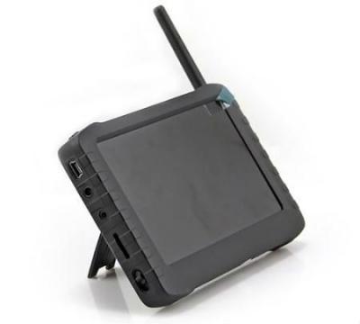 Chine Carte sans fil sans fil d'écart-type de soutien 32G de moniteur du récepteur 5inch TFT LCD FPV de gigahertz Dvr de HD mini 2,4 à vendre