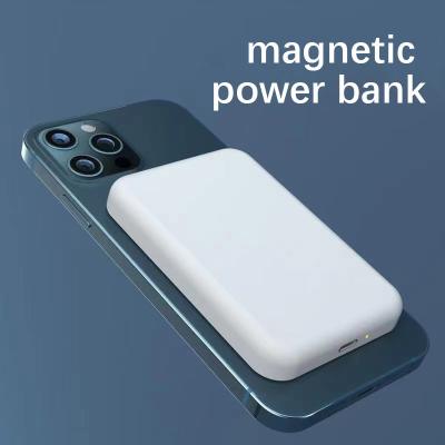 China magnetische Energie-Bank der 112mm Stärke-tragbare drahtlose Ladegerät-10W zu verkaufen