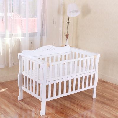 China Modern Solid Wood Bedroom Furniture Large Newborn Wooden Baby Crib for sale