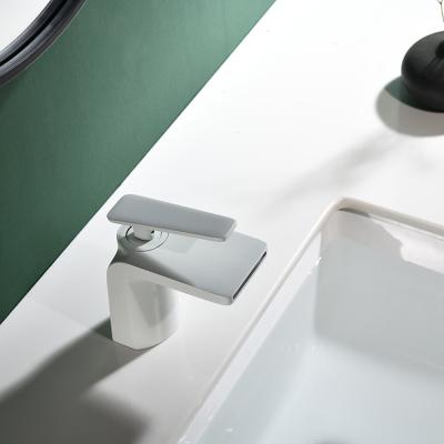 China Metered Modern Designed Bathroom Basin Faucets Unique OEM Sink Faucets With 100% Safety for sale