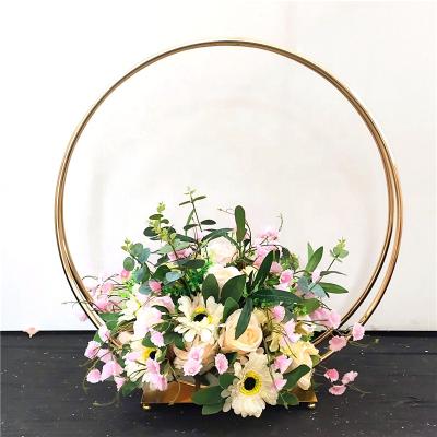 China Wedding Party Dining Table Wedding Decoration Table Centerpiece Gold Metal Round Circle Flower Stands for sale