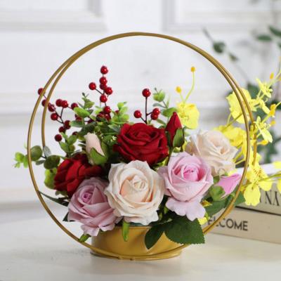 China Wedding Party Dining Table Factory Outlet Wedding Decoration Table Centerpiece Gold Round Metal Wedding Flower Stand for sale