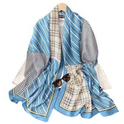 China Geometric Striped Printed Muslim Hijab Scarf Shawl Long Large Viscous Plaid Muslim Hijabs Print Striped Scarf for sale