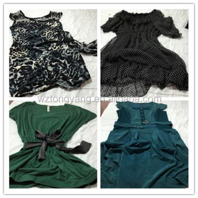 China Popular fashion and hot sale australia second hand clothes used apparel export ladies fabrics for sale