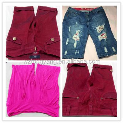 China Fashion And Popular Hot Selling Used Clothes Compactor Machine Bail Clothes Jeans Pants Half for sale