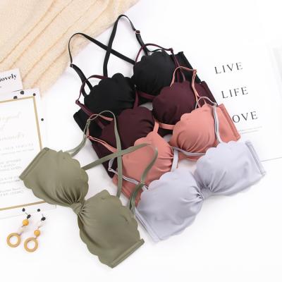 China New Antibacterial Naked Sexy Young Girl Ladies Seamless Bra And Panty Sets for sale