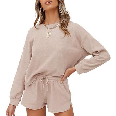 China Anti-Wrinkle Fashion Casual Streetwear Women Long Sleeve Cropped Sweaters Solid Colors Tops And Shorts Ladies Sweat Sets 2 Piece Set for sale