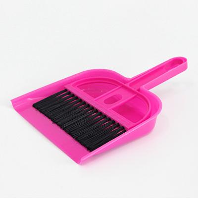 China Plastic Mini Broom Set Household Office Cleaning Mini Broom And Dustpan Set For Home Cleaning for sale