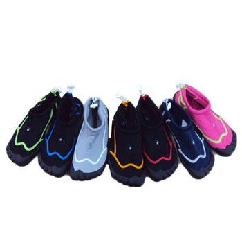 China Fashion\Comfortable Fingers\Durable 2019 Aqua Shoes Five Kids Beach Water Shoes Surfing Shoes for sale