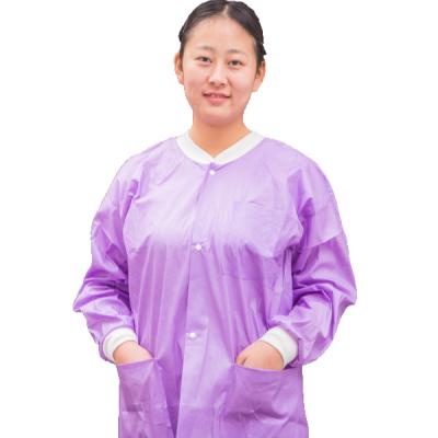 China Adult Disposable Nonwoven Anti Dust And Acid Resistant Anti Bacteria Lab Coat With Long Sleeves for sale