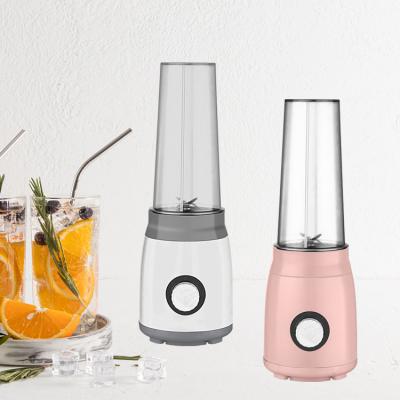 China Household 3 Speed ​​Control Safety Juicer Bottle Low Noise Portable Electric Fresh Fruit Blender Bottles Personal Cup Smoothie Blender for sale