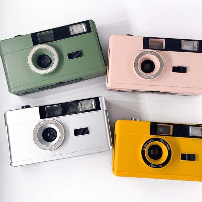 China Reusable 35mm retro film camera PROFESSIONAL new design with flash in different colors for sale