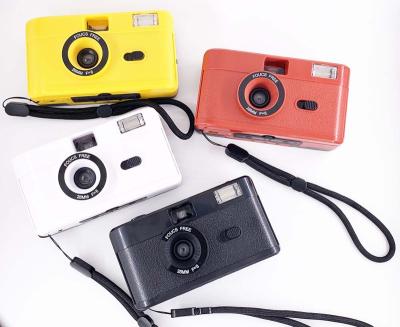 China PROFESSIONAL Retro Fuji Replaceable Refillable Non Disposable Reloadable Colorful Waterproof Colorful White Reusable Camera With Flash for sale