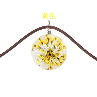 China Crystal Lemon Yellow Real Dry Flower Women Handmade Vintage Simple Dry Pressed Flower Charms Pendant Necklace for sale