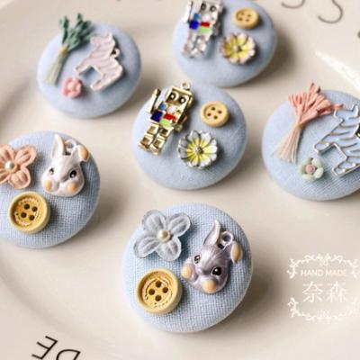 China Wholesale xz55 Medium Spot ALLOY Nesson Rabbit Pony Robot Brooch Pin Creative for sale