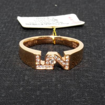 China CLASSIC Luxury Custom Queen Wedding King Queen Diamond Rings For Women Men 14K/18K Gold Jewelry Couples for sale