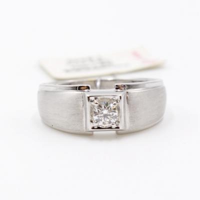 China CLASSIC hot sale customized real 18k gold moissanite diamond wedding ring jewelry for man for sale