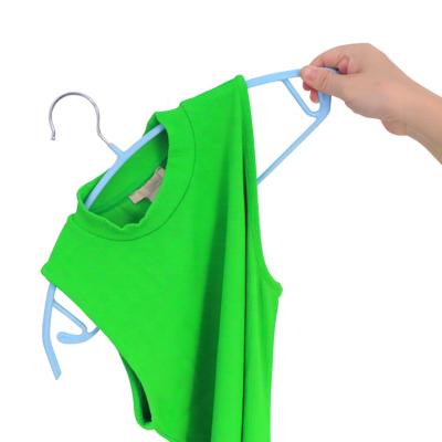 China Modern Wholesale Rubberized Metal Hangers For Laundry Cloths Hanging Items for sale