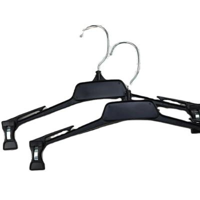 China Wholesale Strong Clamping Force No Trace Retail Hangers For Bath Clothes PS Plastic Hanger 8210 for sale