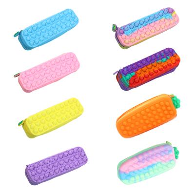 China Promotion Christmas Gift Product Hot Silicone School Zipper Pig Cat Wholesale Customized Cute Pencil Case for sale