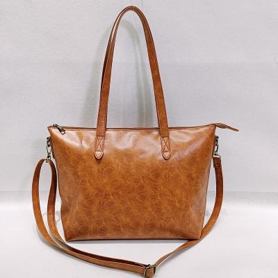 China High Quallity 2023 New Vintage Wax Feel Hand Finger Soft Large Capacity Lady Leather Handbag for sale