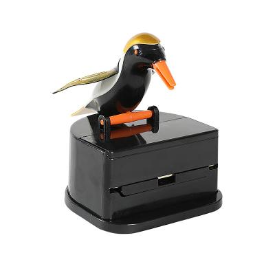 China Sustainable 2022 new hot sale Fully Automatic Smart Plastic 3d Bird Toothpick Holder Pop-up Toothpick Dispenser Dinning Table Decor for sale