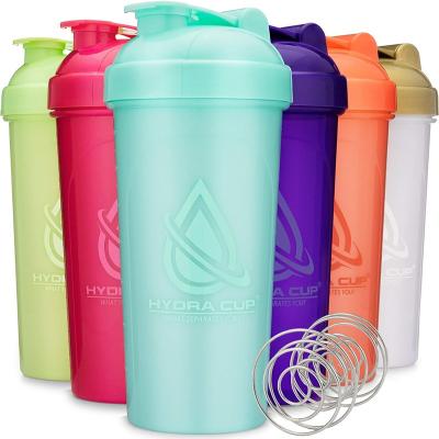 China Viable Colorful Plastic Bottle 400ml Protein Shaker Fitness Shaker Bottle for sale