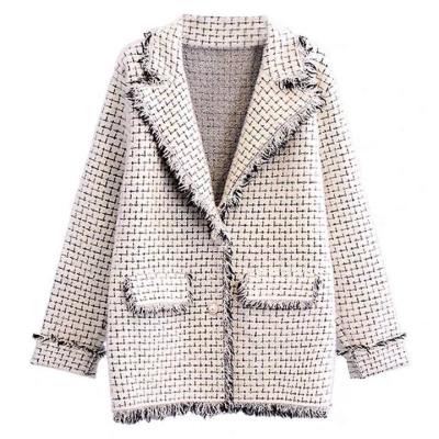 China Long anti-shrink tweed jacket with fluffy buttons cardigan suit fringe details for sale