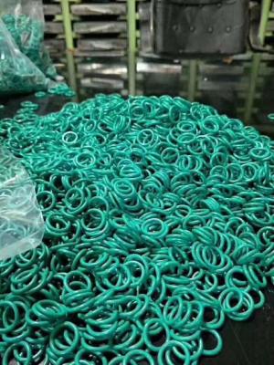 Chine NBR/FKM/FFKM/EDPM/SI en caoutchouc vert O-Rings OEM/ODM Formage par compression avec une bonne résistance à l'huile 16-30 N/mm Résistance à la déchirure à vendre