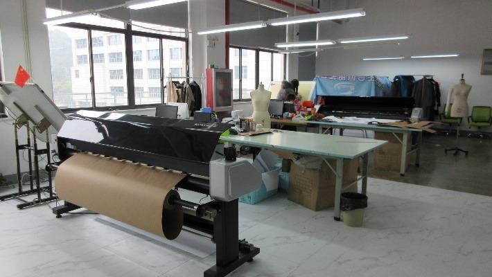 Verified China supplier - Zhejiang Zeqing Fashion Development Co., Ltd.