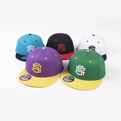 China COMMON high quality white flat brim men's gorras 6 panel bill custom logo embroidered two tone snapback hats hats for sale