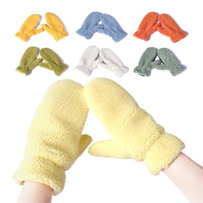 China Warm& Custom Logo Casual Designers Outdoor Polyester Comfortable Warm Yellow Gloves for sale