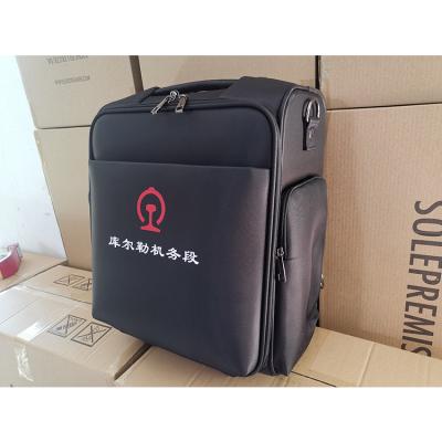 China Luggage And Cart 15.6 Inch Aluminum Business Briefcase Luggage Bags Custom Combination Lock On Wheels for sale