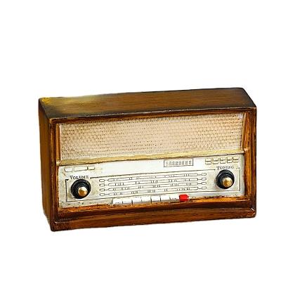 China Artificial Hot Selling Nostalgic Retro Vintage Resin Ornaments Model Window Crafts Resin Radio Model for sale