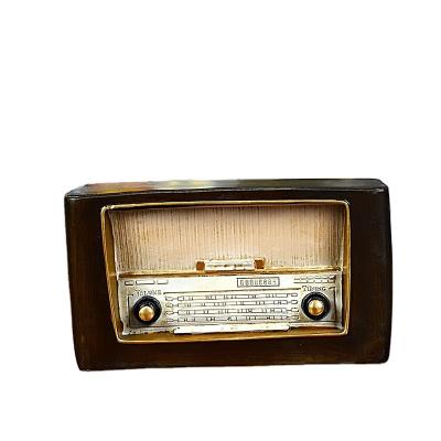 China Creative Direct Selling Retro Bar Restaurant Artificial European Bar Decoration Resin Props Resin Radio Model for sale