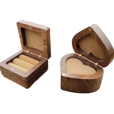 China Hot Sell Wedding Wedding Clamshell Wooden Ring Box Jewelry Storage for sale