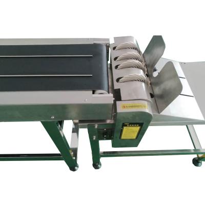 China Aufkleber-Maschine Updraft-Aufkleber-Applikatorn-Maschine 750W 60Hz automatische für Beutel zu verkaufen