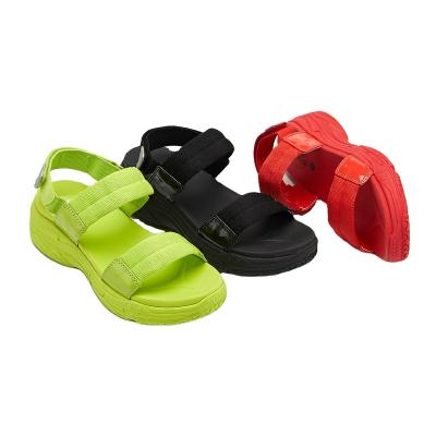 China CUSHIONING Wholesale New 2021 Summer Top Selling Platform Women's Sandals Fashionable Outdoor Beach Single Strap Slides Sandals For Woman for sale