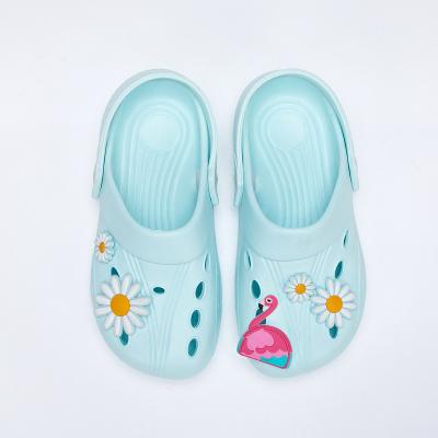 China 2021 New Arrival Kids Garden Shoes Light Boys Girls Beach Sandals Clogs Slippers For Kids Hige Quality Kids Water Shoes for sale